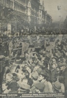 Képes Vasárnap. 1941. május 9. - Százezernyi tömeg ünnepelte Budapest utcáin a felszabadított Délvidékről hazatérő honvédeket