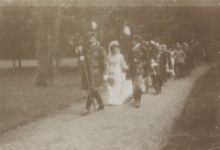 Tisza Kálmán (miniszterelnök) és Degenfeld-Schonburg Ilona házasságkötése (Nyírbakta, 1860. július 21.) ??? [Fotó]
