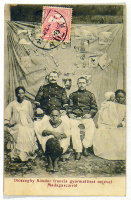 Diószeghy Sándor francia gyarmattiszt nejével Madagascarról. (1912)