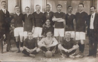 [A Terézvárosi Torna Club labdarúgó csapata 1911-ben]. 