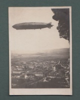 A Zeppelin Sümeg felett. 1931. márc. 29.-én 1/2  6-kor reggel [Fotó]
