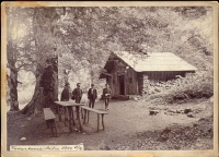 182.     UNKNOWN - ISMERETLEN : Hunter’s hut in the Matra mountains. 4. Jun. 1906.