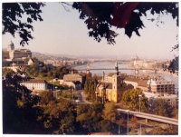 Budapest látképe a Lánchíddal, Margit híddal, a Budai Várral és az Országházzal