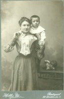 Kálmán és mamája, Laura [Fotó]