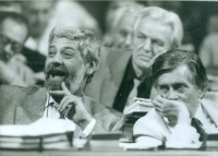 Ismeretlen : Antall József (1932-1993) miniszterelnök és Horváth Balázs (1942-2006) belügyminiszter a Parlament ülésén.  [1990.]