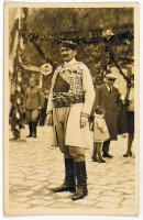 Crna Gora. Montenegrói férfi nemzeti viseletben. [1930-as évek, fotólap] 