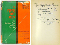 Seldes, George : The People don’t know – The American Press and the Cold War. [Rákosi Mátyásnak dedikált példány]