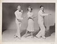 Fred Astair, Eleanor Powell és George Murphy  a Broadway Melody 1940 c. hollywood-i musicalben. [Original Stock Photo, 1940.]