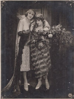 Jelenet a Das Spielzeug von Paris (A párizsi baba) c. Kertész Mihály filmből. (1925.)