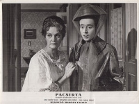 Tolnay Klári és Nagy Anna a Pacsirta c. magyar filmben. (1963.) [Vitrinfotó]