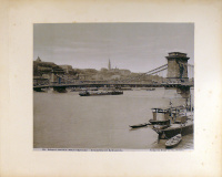 Budapest, Lánczhíd a Mátyástemplommal – Kettenbrücke mit Mathiaskirche.  [1890 körül]