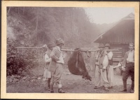 142.     UNKNOWN - ISMERETLEN : [Translyvanian bear hunters], cca. 1920. 