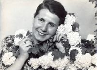 205.     PÉCSI, JÓZSEF : [Missis Pécsi (Rozi) Portraits with flowers], 1930s.
