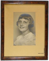 201.     PÉCSI, JÓZSEF : [Portrait of a young girl], cca. 1950.